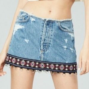 LF CARMAR Distressed Ring Denim Skirt 27